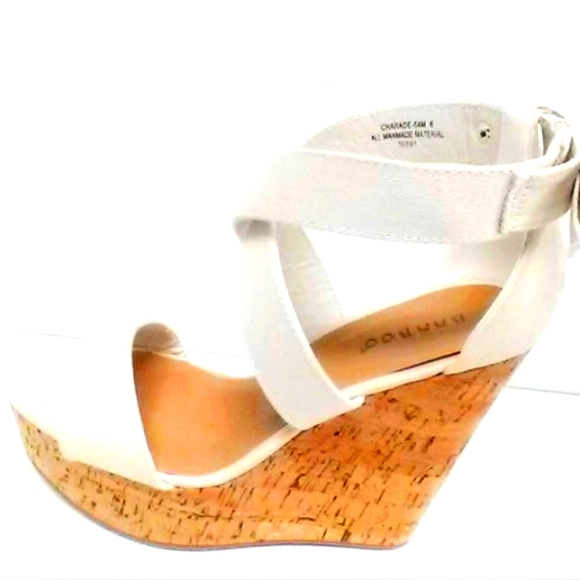 NEW! Cute! Beige Wedge Heel W/ Bow! - Picture 7 of 10
